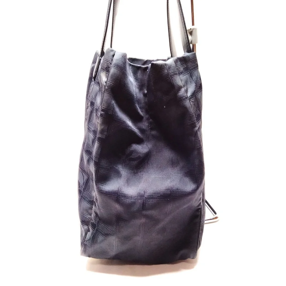 Chanel New Travel Line Black Nylon tote bag - Picture 10 of 10